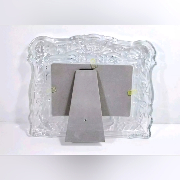 Mikasa Crystal Double Picture Frame 8"X 11" Frame 3"X 4.25" Picture Size - Picture 2 of 2